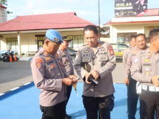 Disiplin Nomor Satu! Sipropam Sidrap Cek Langsung Kelengkapan dan Penampilan Anggota