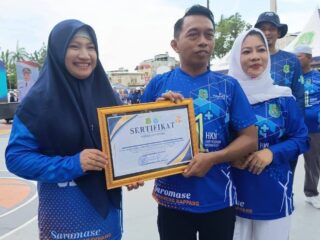 Bupati Sidrap Beri Penghargaan, Puskesmas Amparita Masuk Tiga Besar Lomba Kebersihan 2025