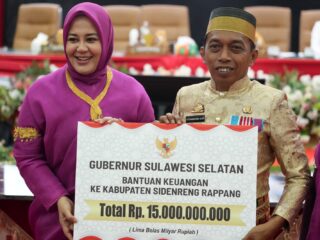 Peringatan Hari Jadi ke-682, Sidrap Terima Bantuan Keuangan Provinsi Rp15 Miliar