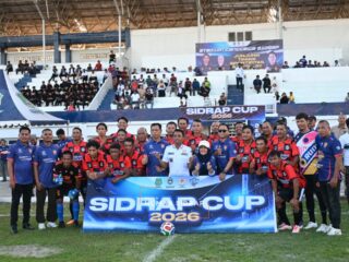 Stadion Ganggawa Kembali Bergairah, Bupati Syaharuddin Alrif Resmi Buka Sidrap Cup 2026
