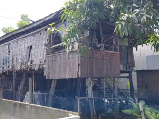 Makan dari Belas Kasih Tetangga, Lansia 70 Tahun di Wette'e Sidrap Tinggal di Rumah Tak Layak Huni dan Gelap