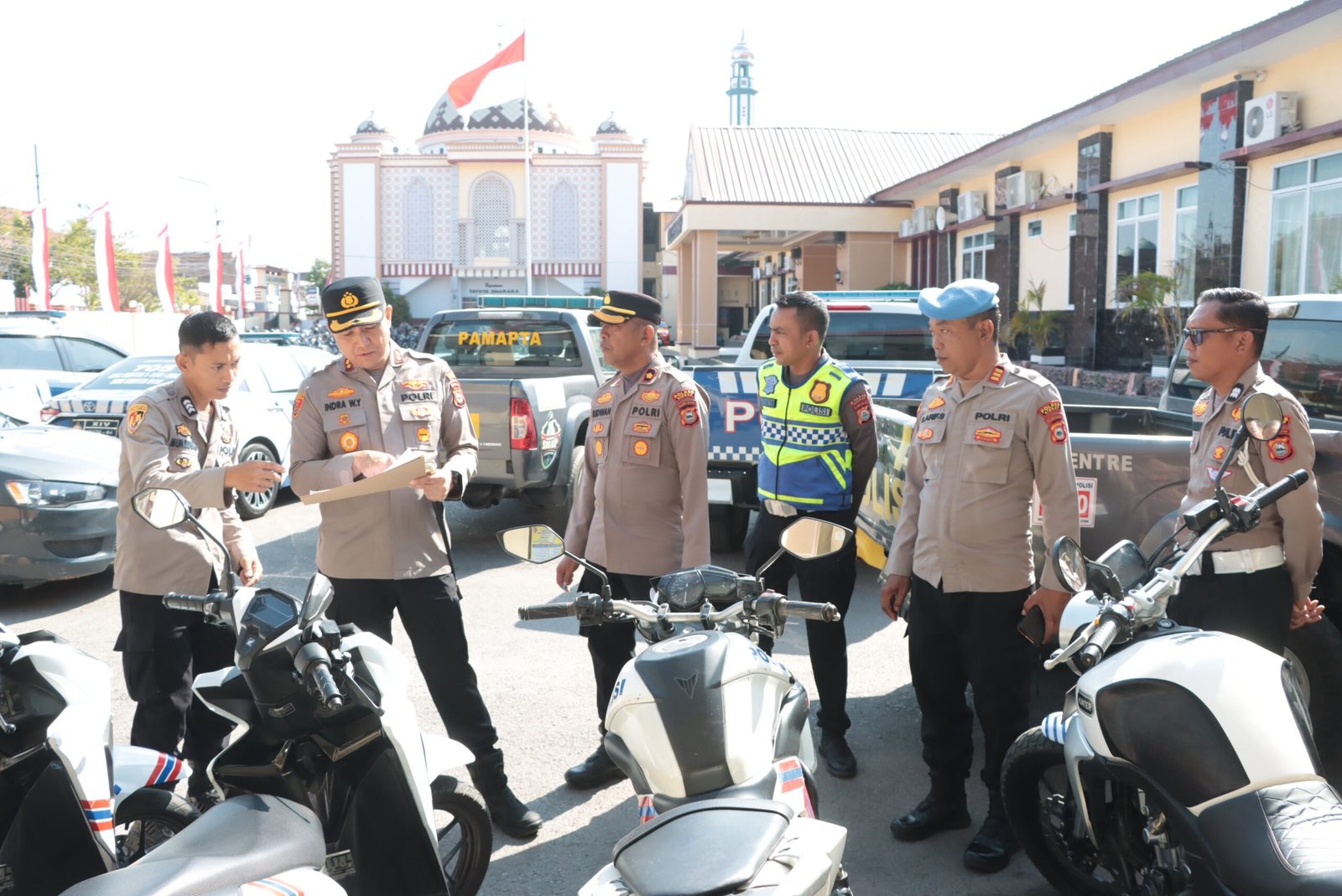 Pastikan Kendaraan Siap Digunakan, Kapolres Cek Ranmor Dinas Polres Sidrap