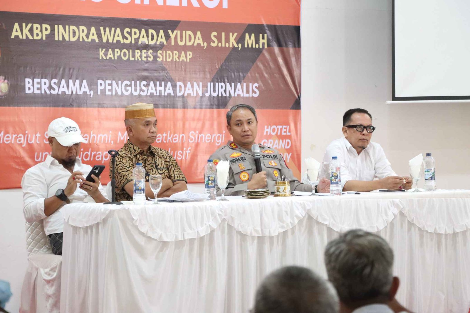 Puluhan Jurnalis dan Pengusaha Bersinergi dengan Kapolres Sidrap Demi Daerah Aman dan Maju