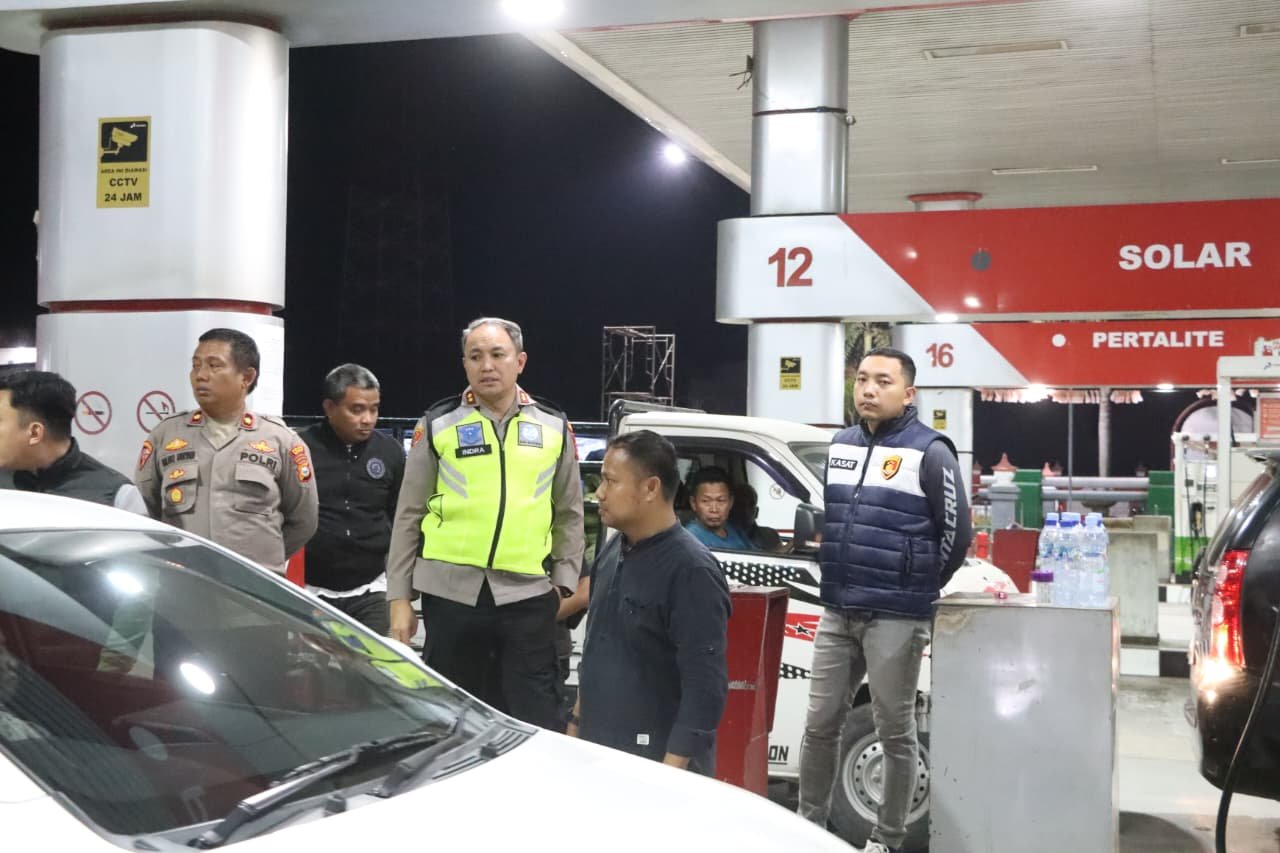 Kapolres Terjun Langsung Cek SPBU, Pastikan Aktivitas Masyarakat Lancar