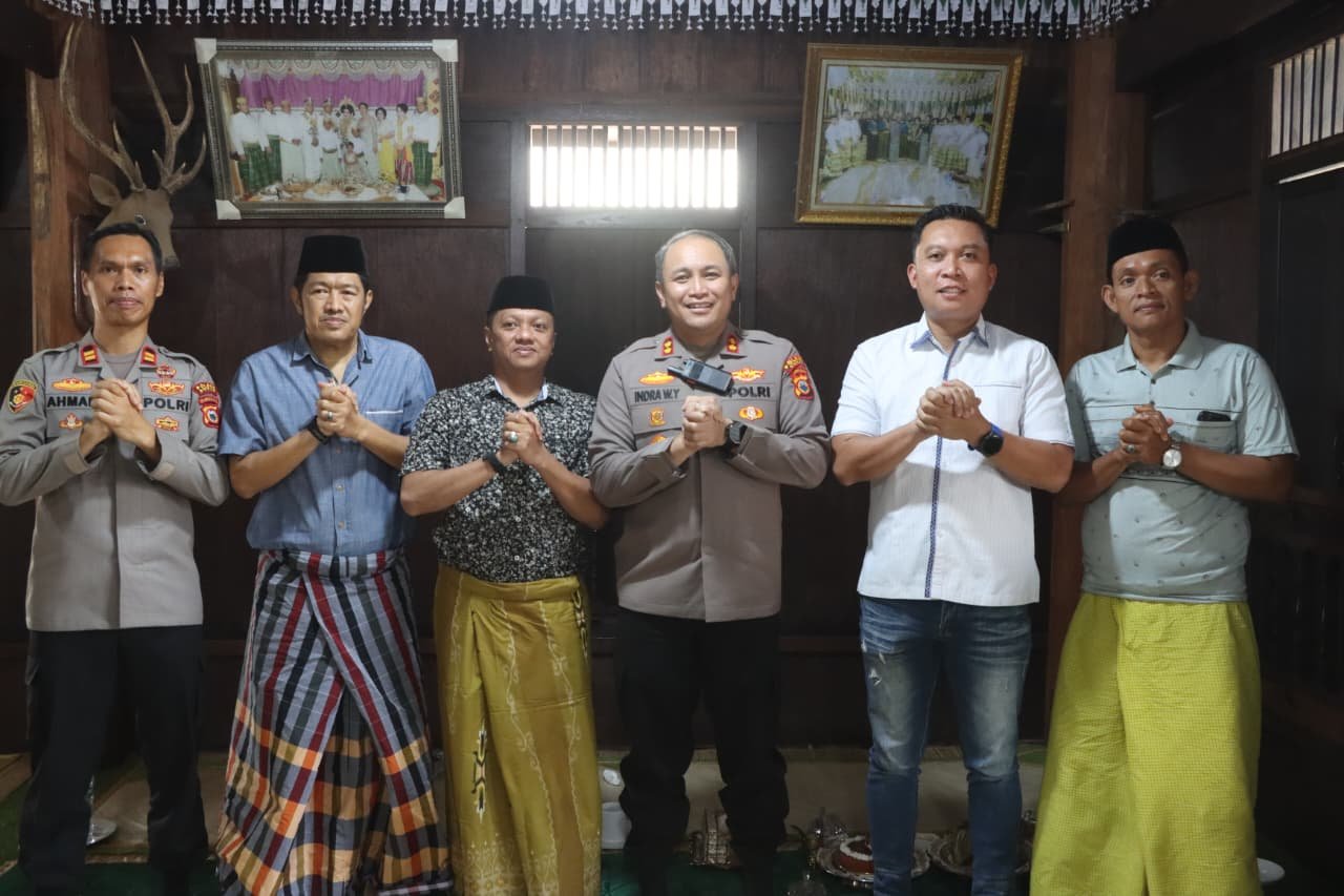 Perkuat Toleransi Beragama, Kapolres Sidrap Sambangi Tokoh Hindu Towani Tolotang